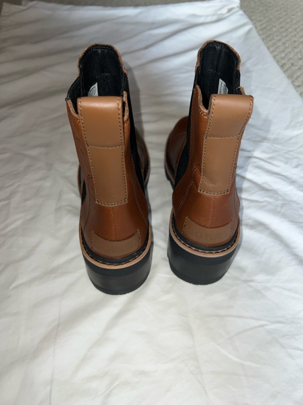Sorel Now Leather Chelsea Ankle Boot velvet tan Sz. 8 pre-owned. Good cond. - Picture 2 of 8